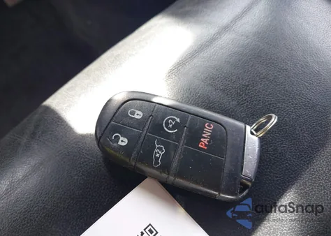 2015 Jeep Grand Cherokee Limited z USA, uszkodzony, nr VIN 1C4RJFBG8FC933704